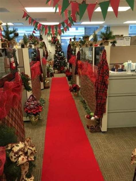 office christmas decorations ideas|280 Best Office Christmas Decorations ideas .